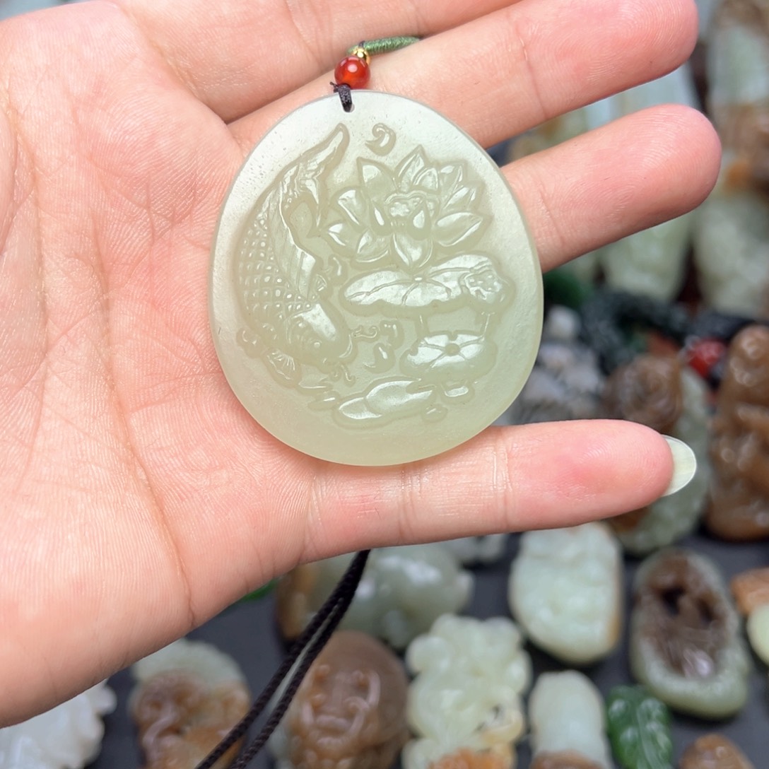 和田玉未镶嵌挂件