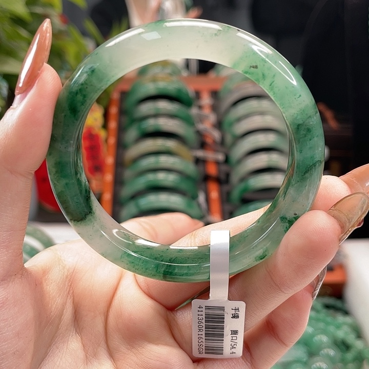 石英质玉手镯未镶嵌天然A货非洲翠手镯