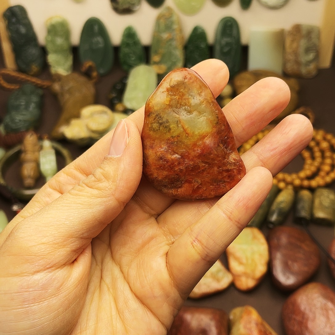 岫岩河磨玉（透闪石质玉）未镶嵌颈饰