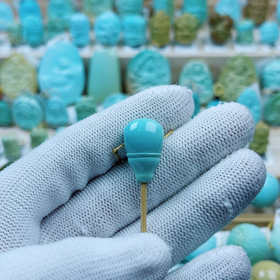 绿松石未镶嵌珠宝奇石