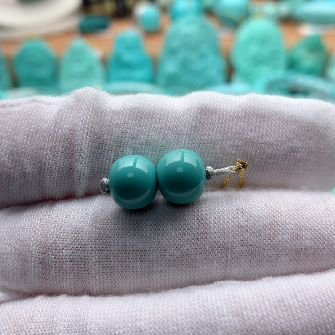 绿松石颈饰未镶嵌