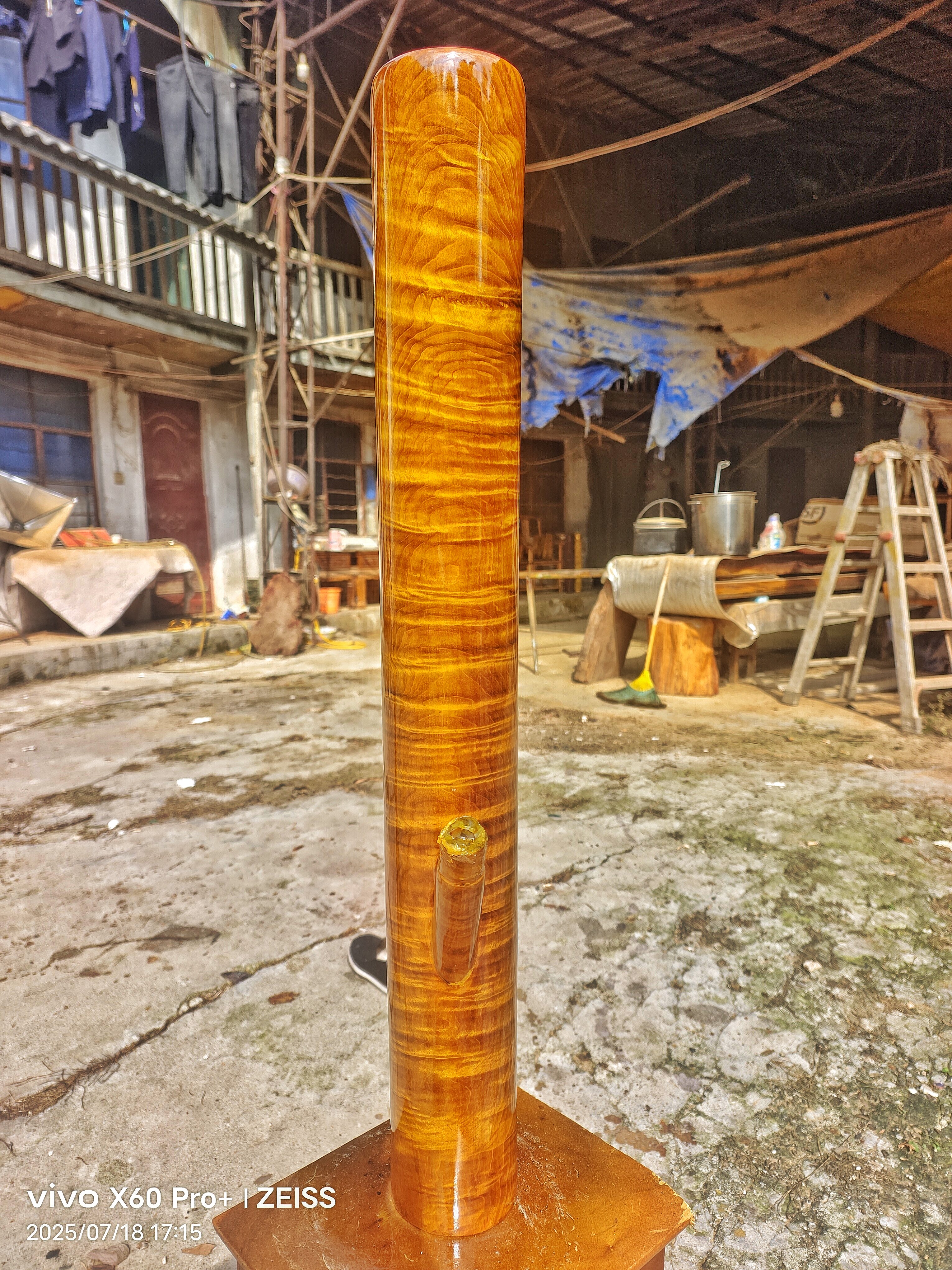 缅甸金丝楠木烟筒，金线波纹爆满，难得一求，收藏版，尺寸83x10.5x8