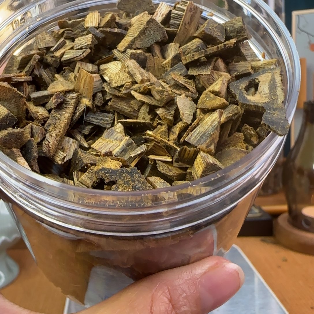 线香棋楠乌身圆叶碎料