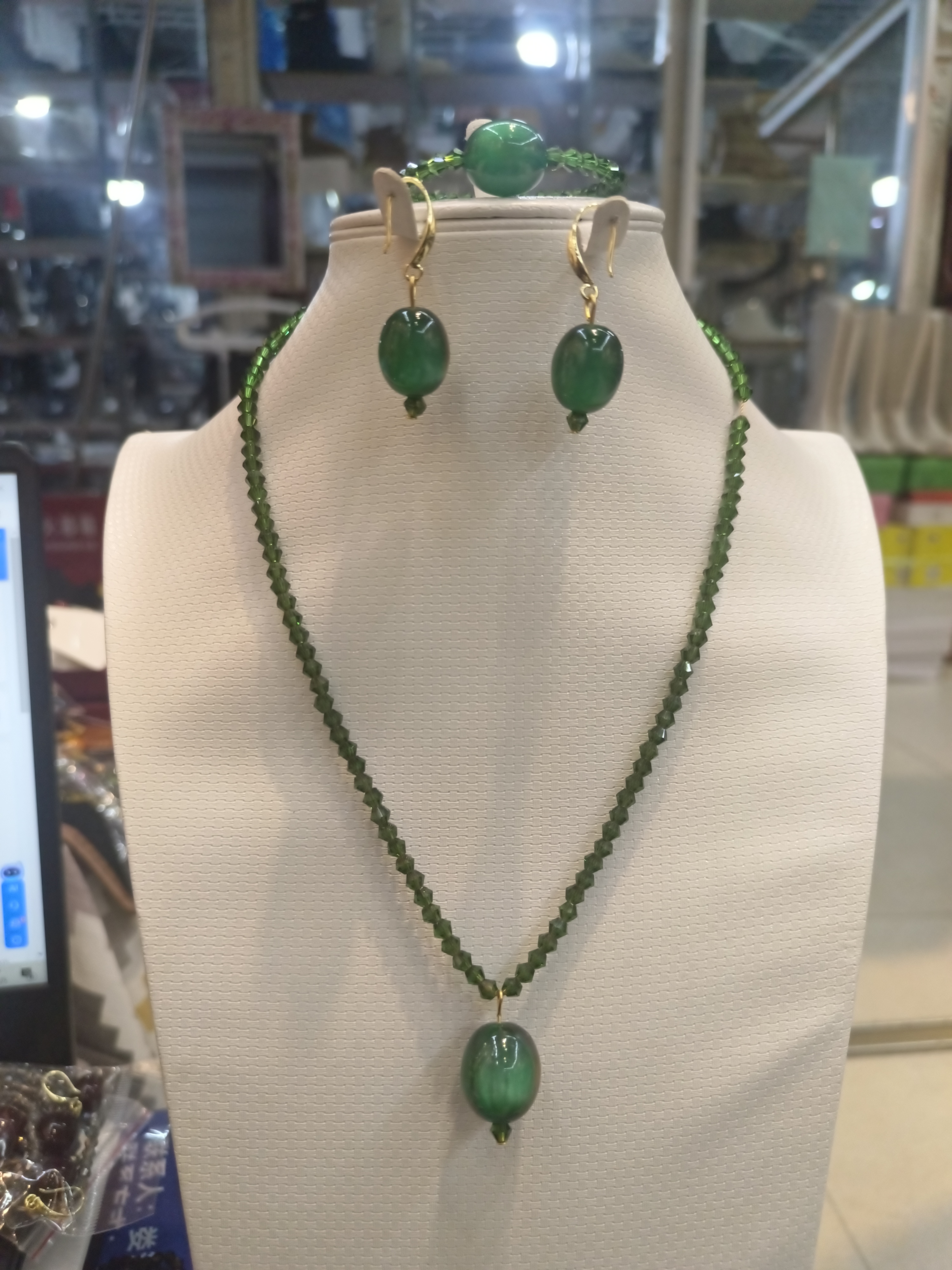 不锈钢项链  ئەڭ يېڭى خىرىستال يۈرۈشلۈك. 