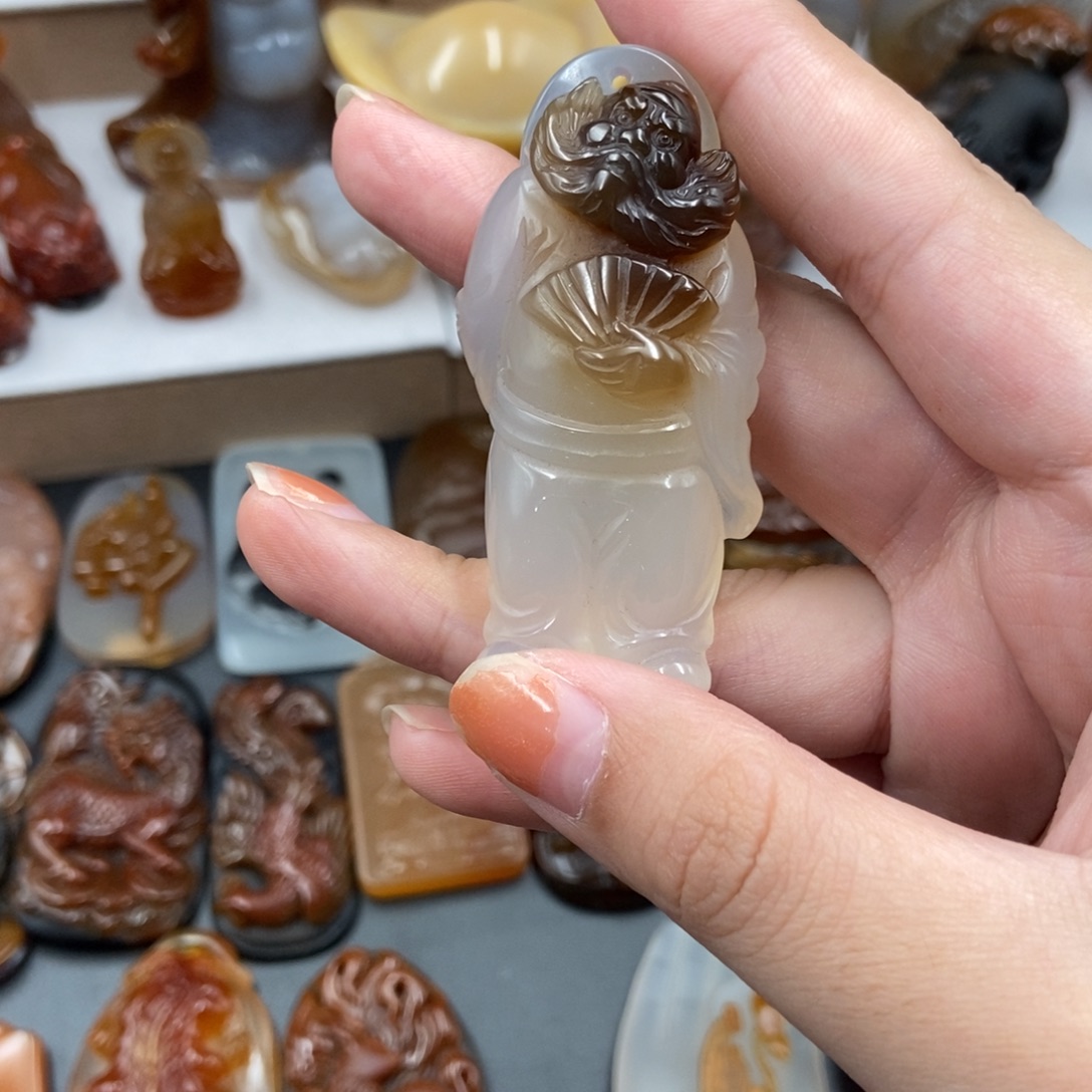 银***狐未镶嵌颈饰玛瑙/玉髓