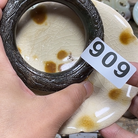 雅***斋瓷片瓷器制作过程是根据不同种类及形状