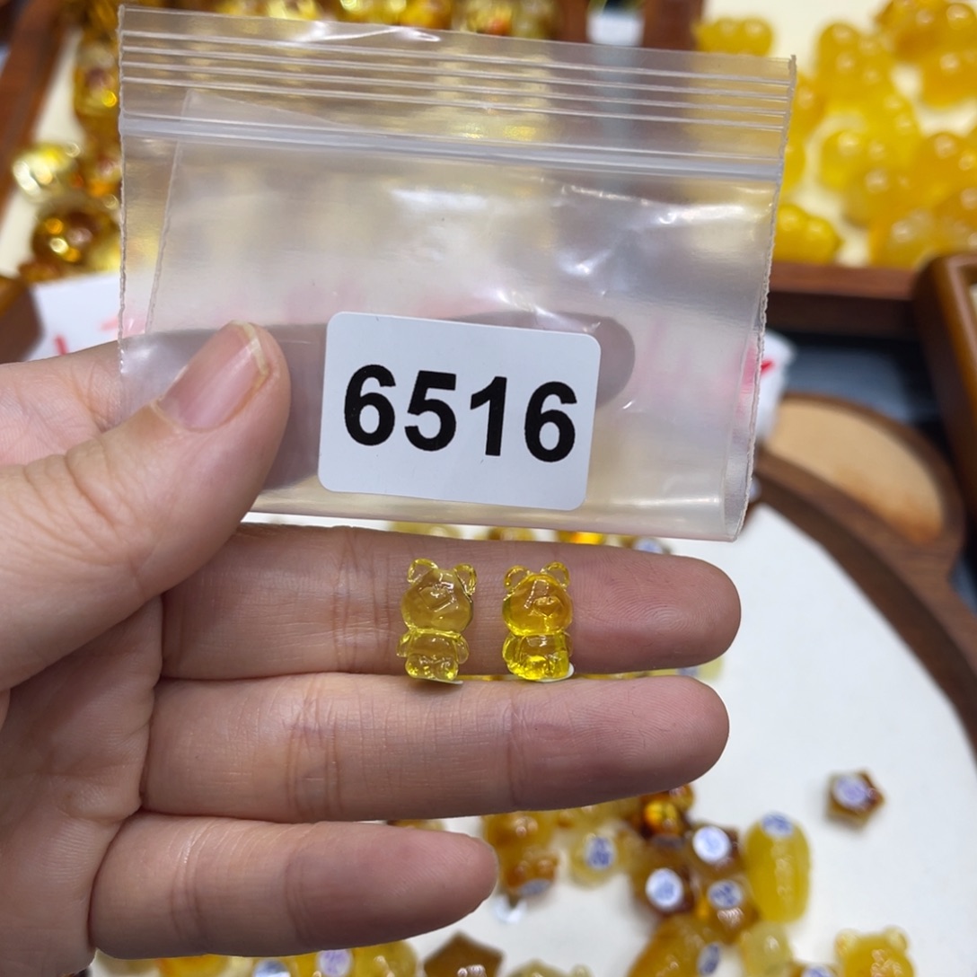 琥珀珠宝奇石未镶嵌