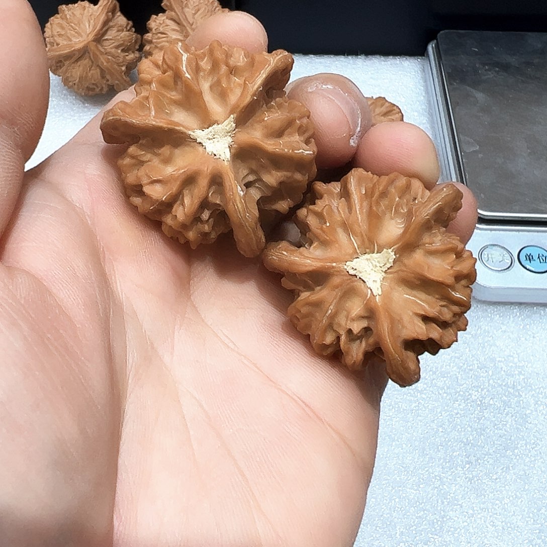 望***️把件文玩核桃40盘山三棱正奔