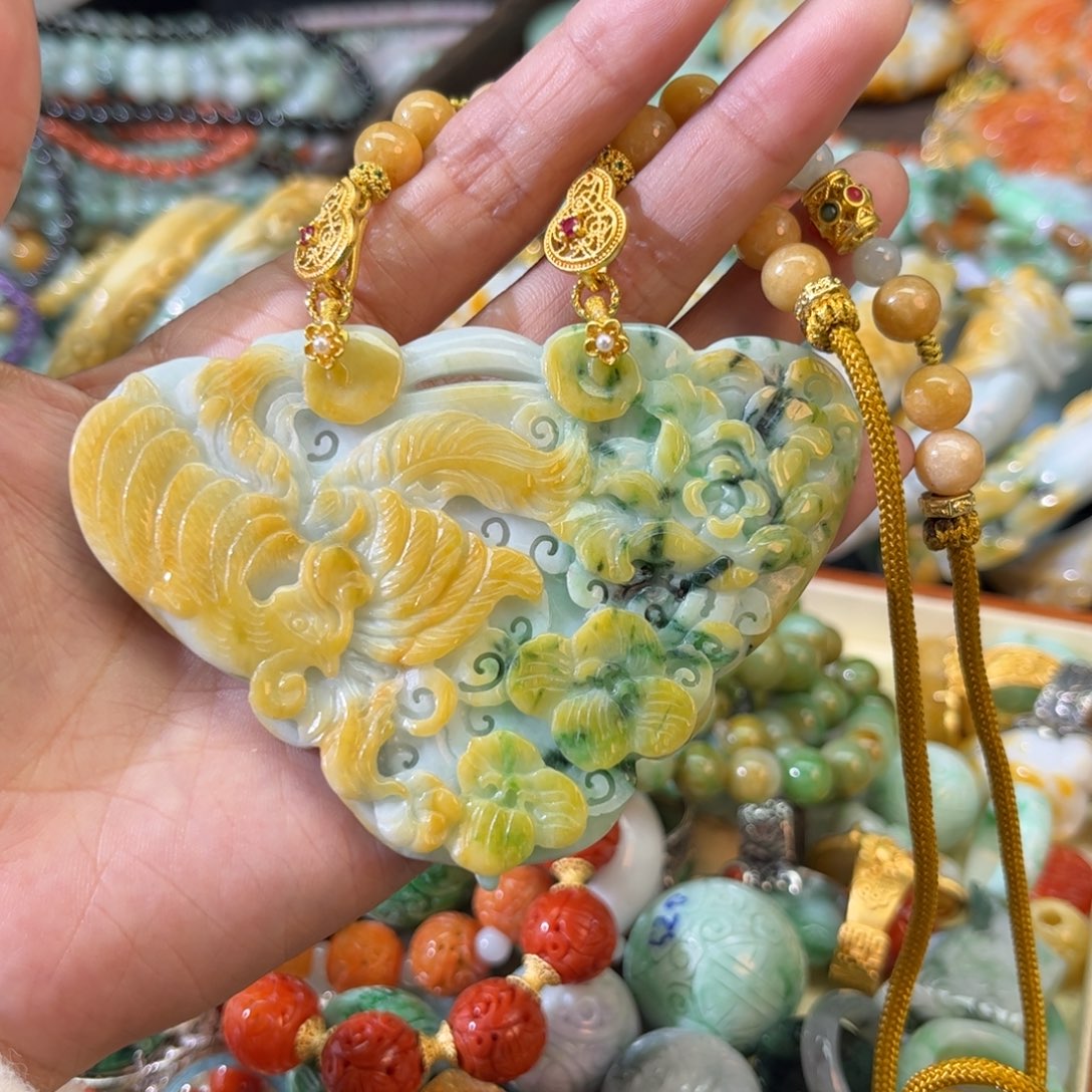 翡翠颈饰未镶嵌待编款