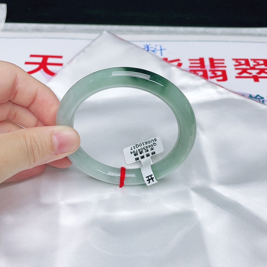 翡翠手镯未镶嵌圆56.2
