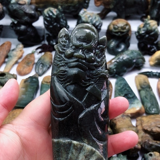 岫岩河磨玉（透闪石质玉）未镶嵌把件