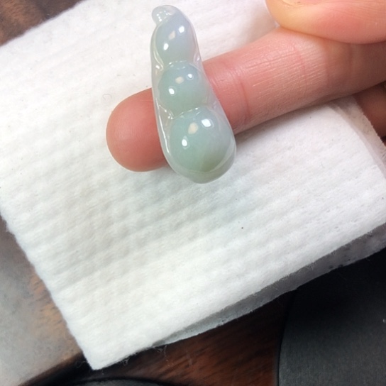 翡翠未镶嵌颈饰缅甸A货，每天下午1点半开播