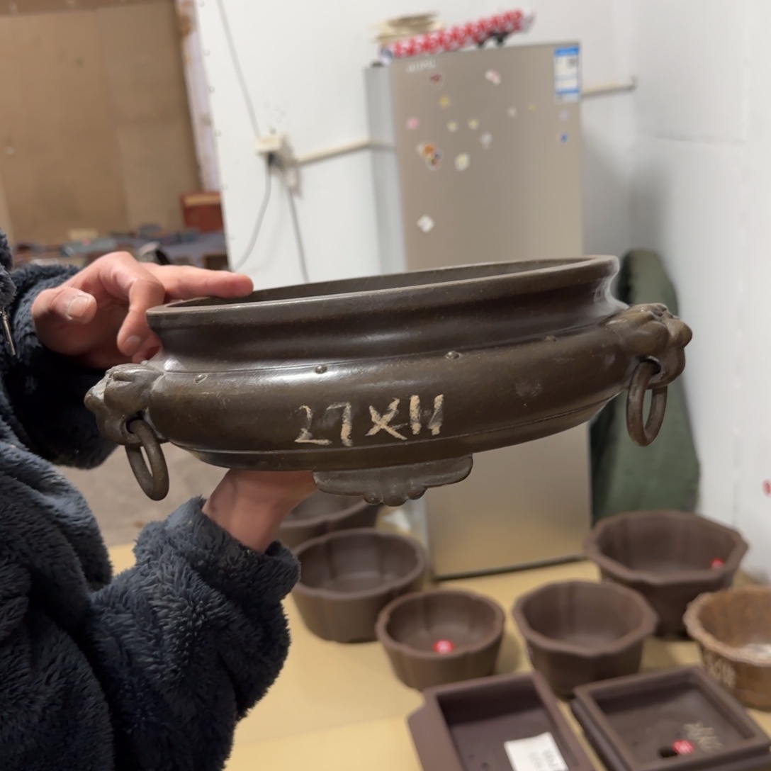 紫砂花盆呜呜呜呜