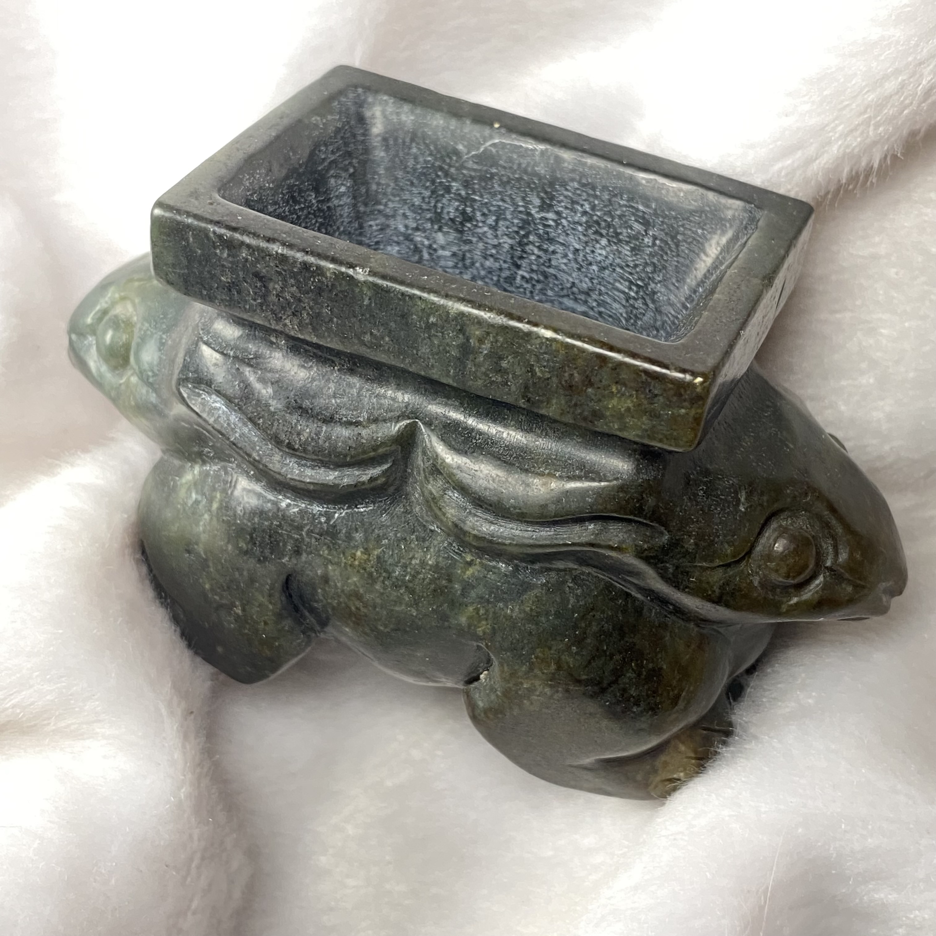 析木河磨玉仿古件玉鼎小鼎复古雕刻兔子茶宠香炉