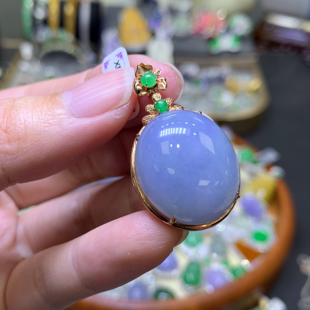 翡翠颈饰18K金镶嵌翡翠吊坠项链