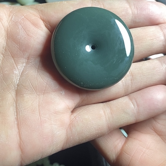 和田玉（糖玉）未镶嵌颈饰平安扣