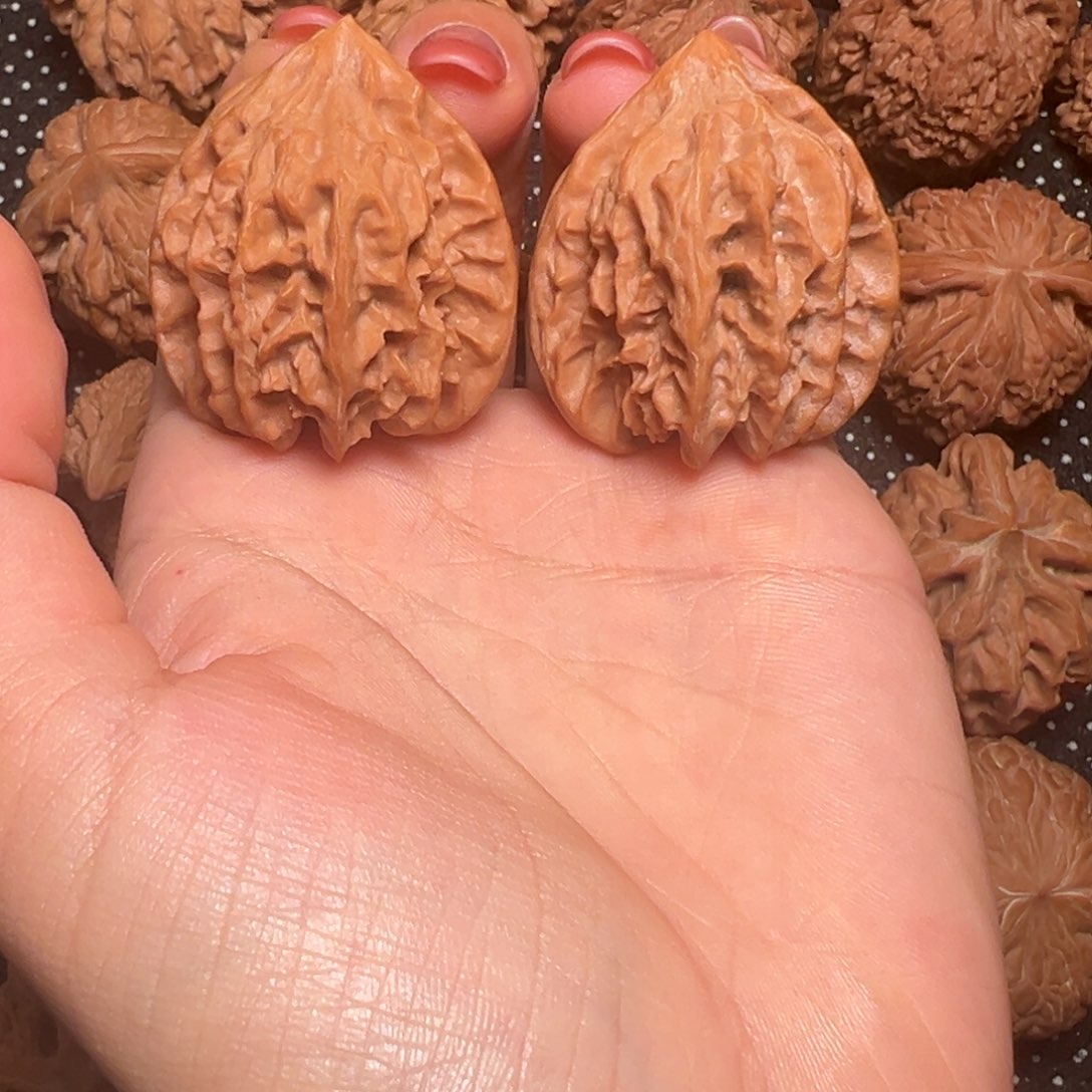 东***孩手串/手链核桃大龙35