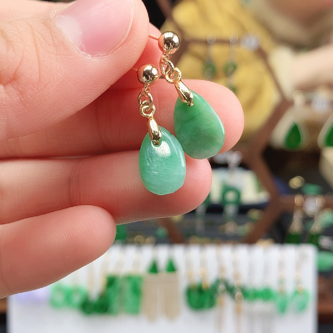 翡翠耳饰未镶嵌耳饰