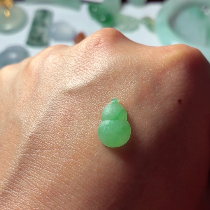 定制翡翠未镶嵌包工