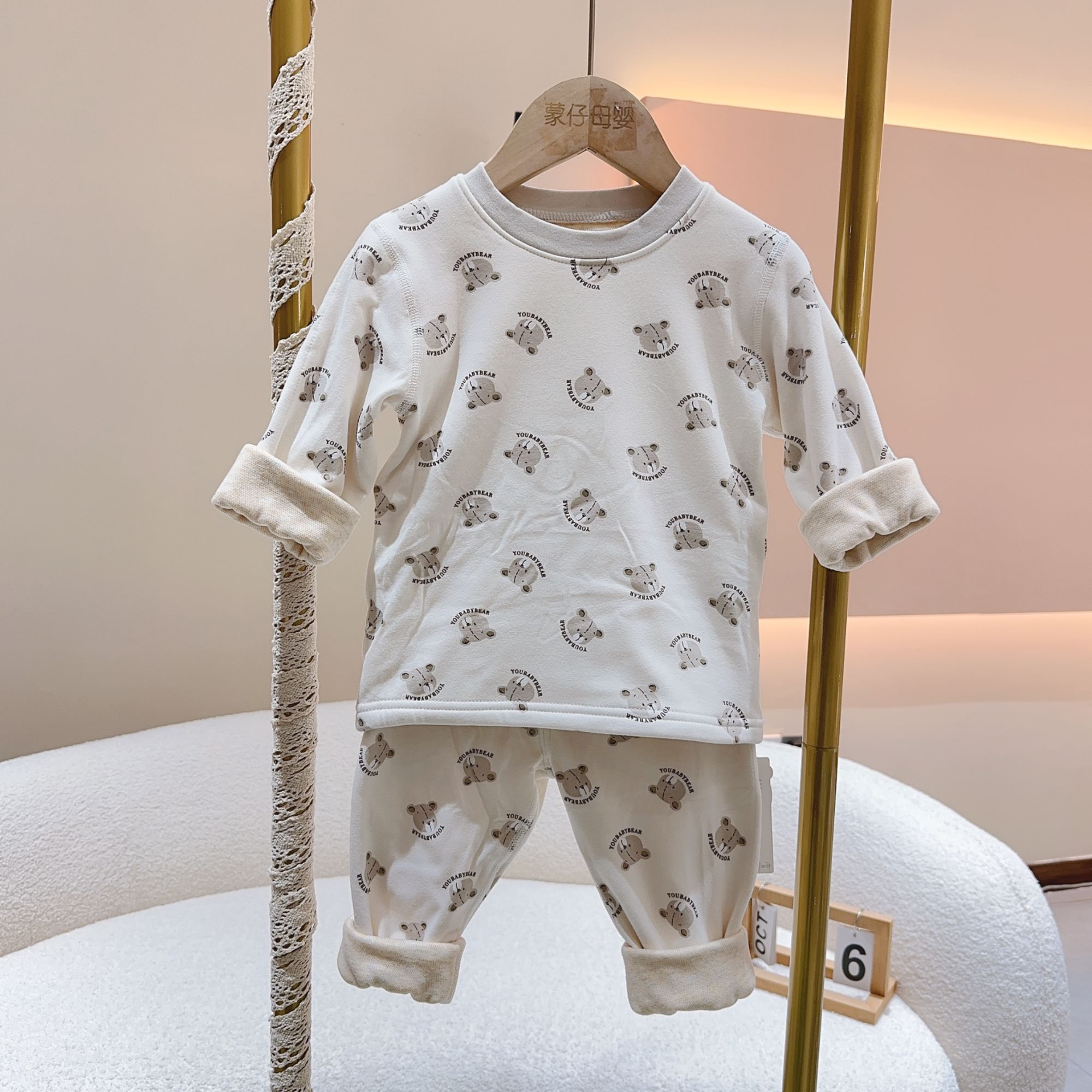 安贝郎-【宝宝熊60168-106】无骨平腰套头家居服套装