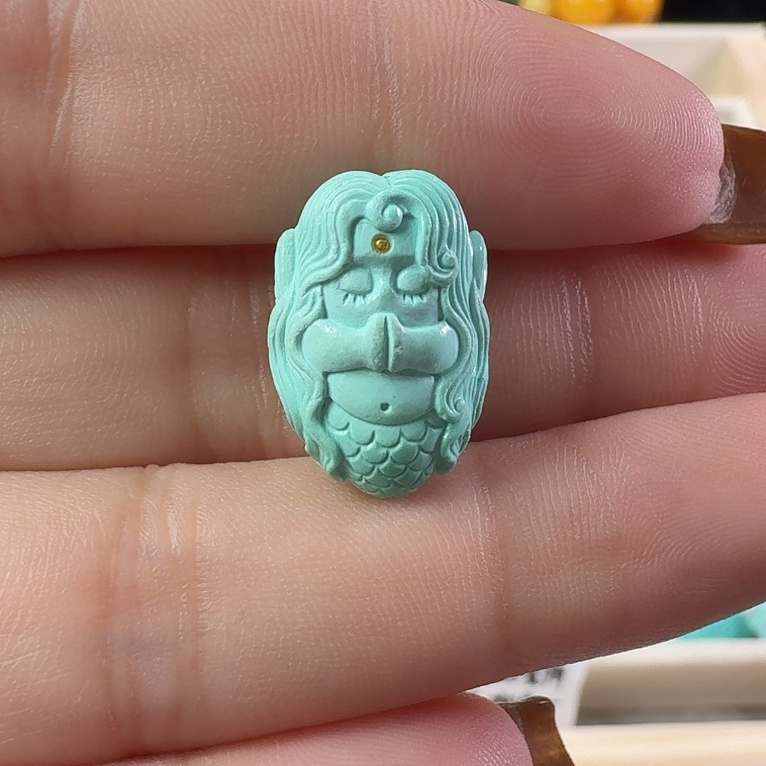 绿松石未镶嵌颈饰