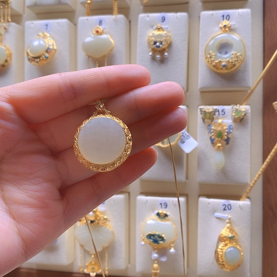 和田玉颈饰银S925镶嵌