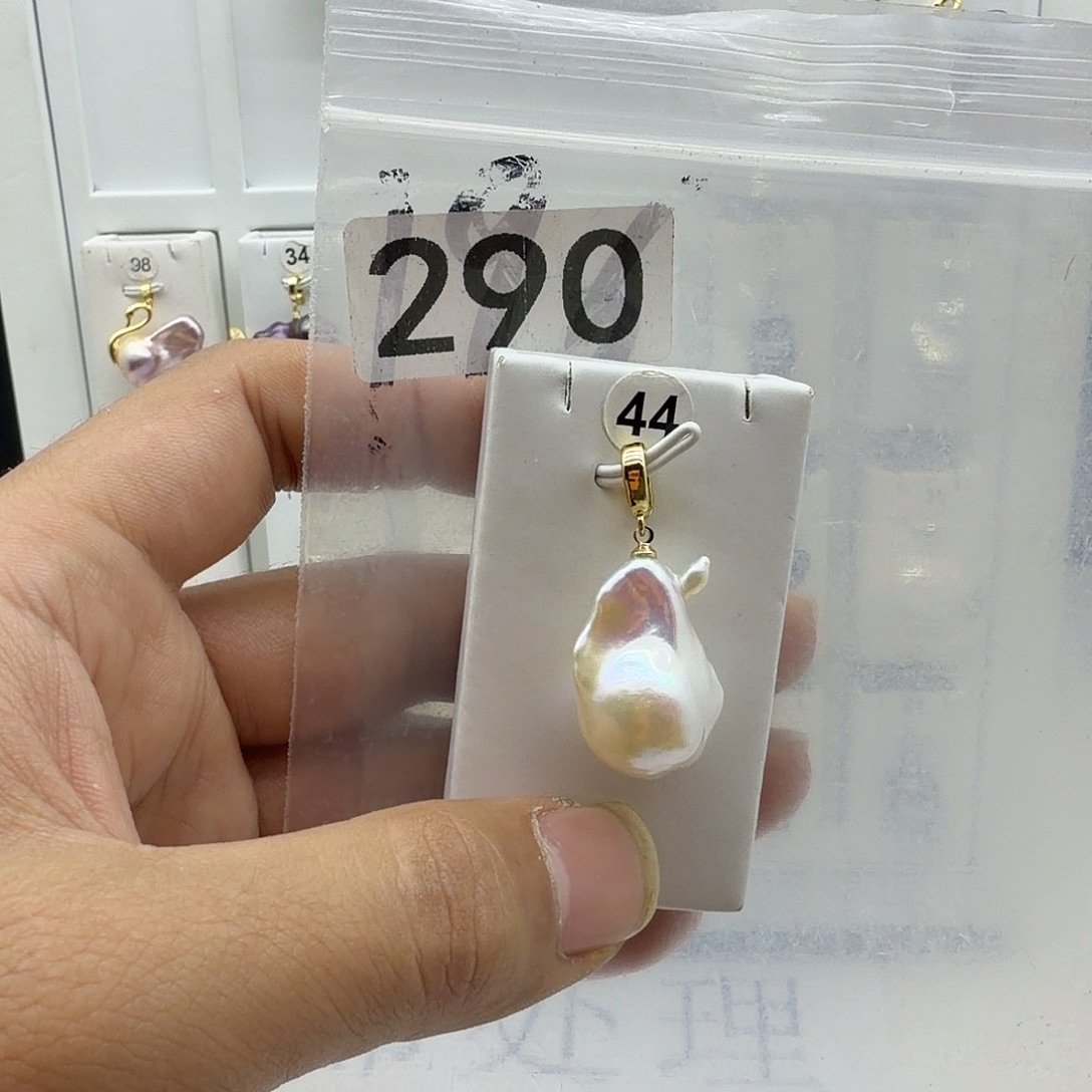 淡水珍珠颈饰合金