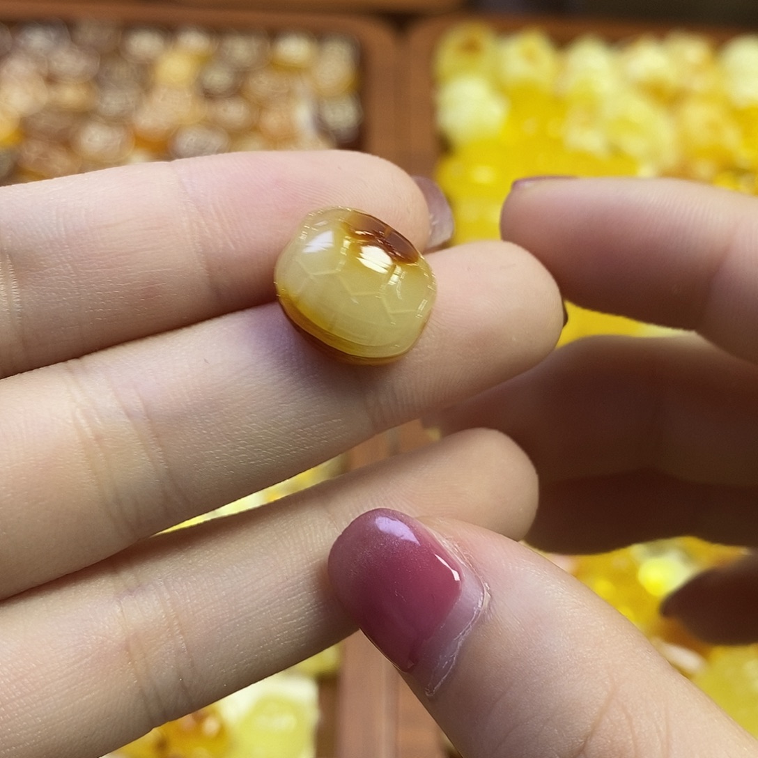 吊坠橄榄核小富甲