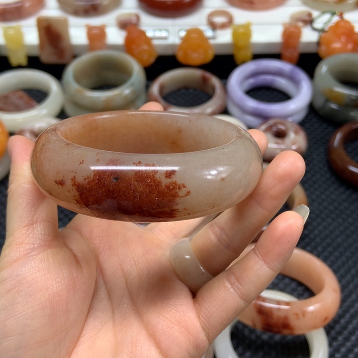 石英质玉未镶嵌手镯