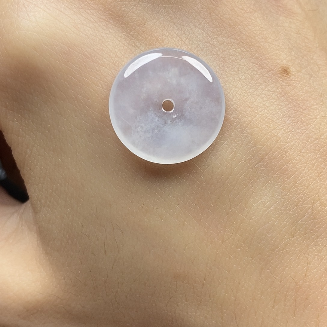 翡翠未镶嵌颈饰平安扣