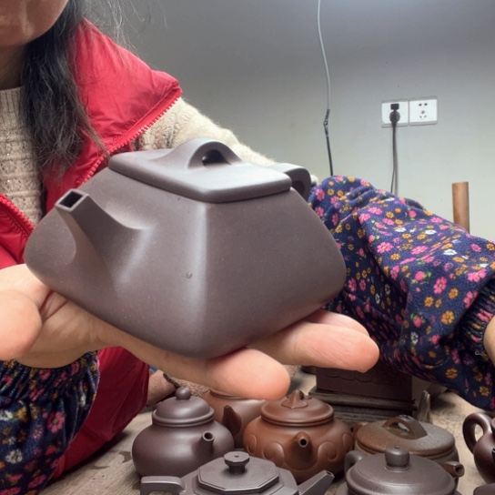 紫砂茶壶老*人泥料底槽清