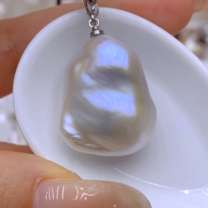 淡水珍珠吊坠(赠链)未镶嵌