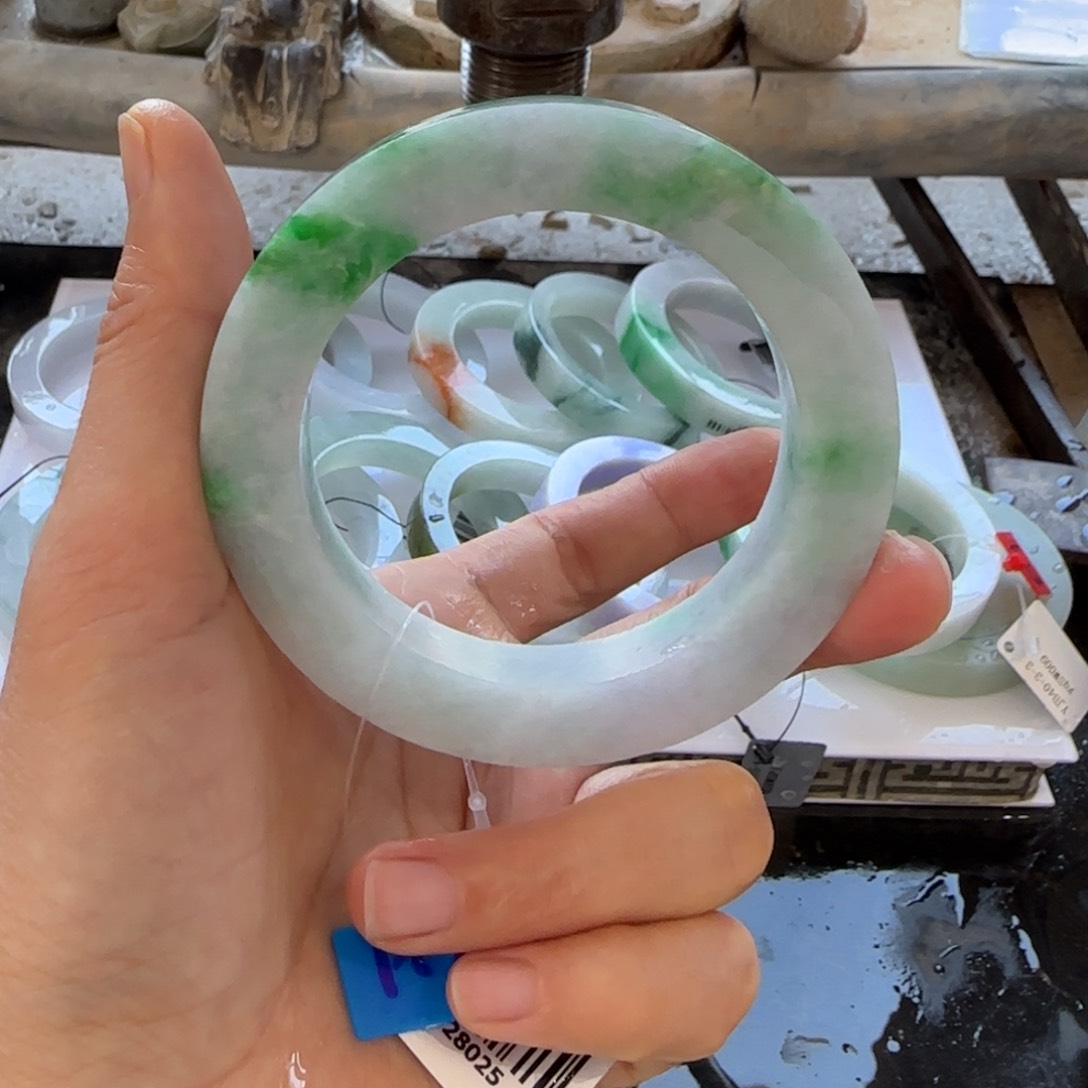 定制翡翠翡翠未镶嵌小*君翡翠