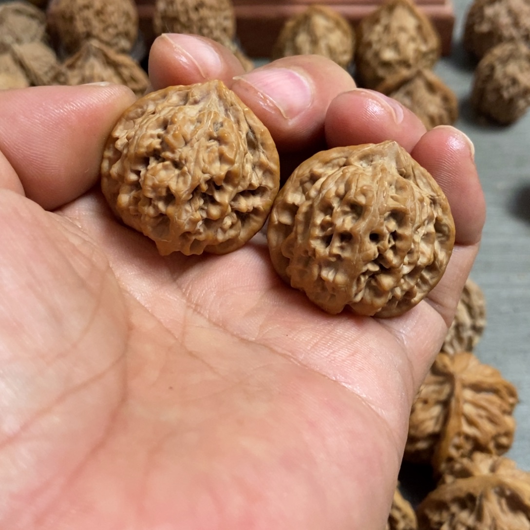 文玩核桃吊坠野麻狮子头32尺