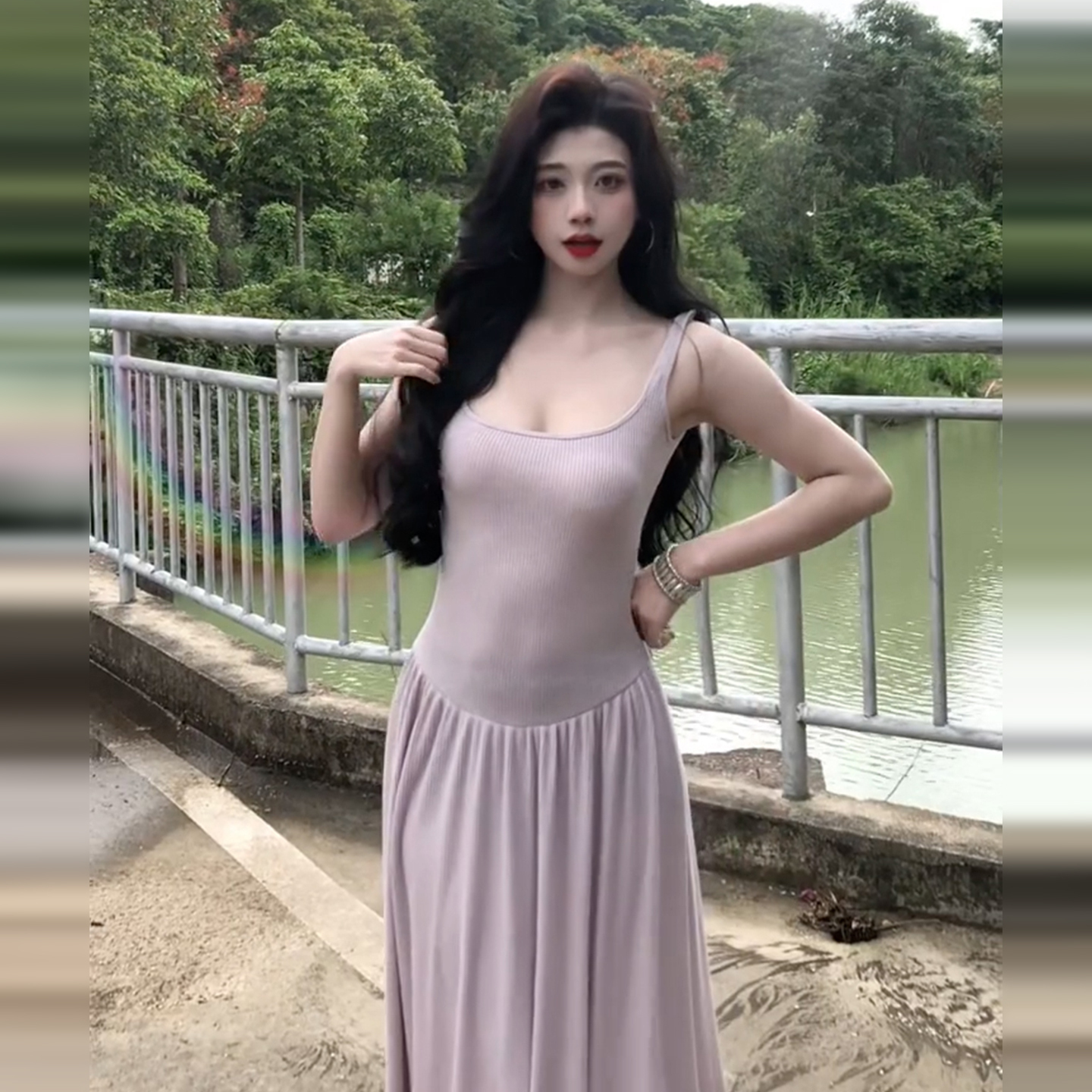 法式粉色吊带连衣裙夏季2025新款名媛风绝美巨好看的掐腰长裙4713