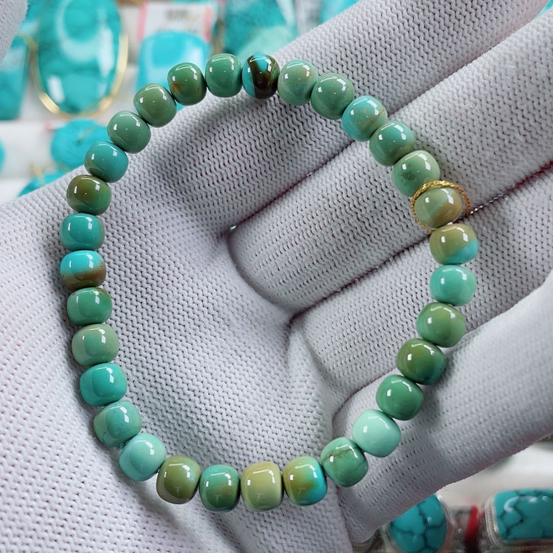 绿松石颈饰未镶嵌