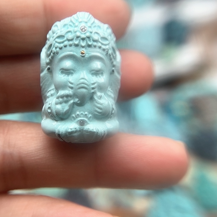 绿松石颈饰未镶嵌