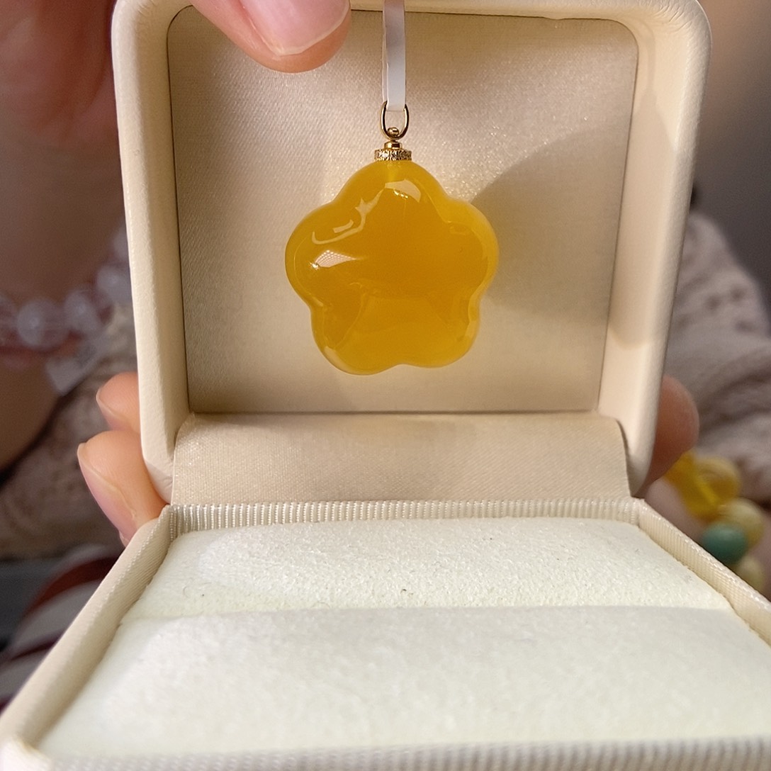 蜜蜡颈饰18K金镶嵌胖星星