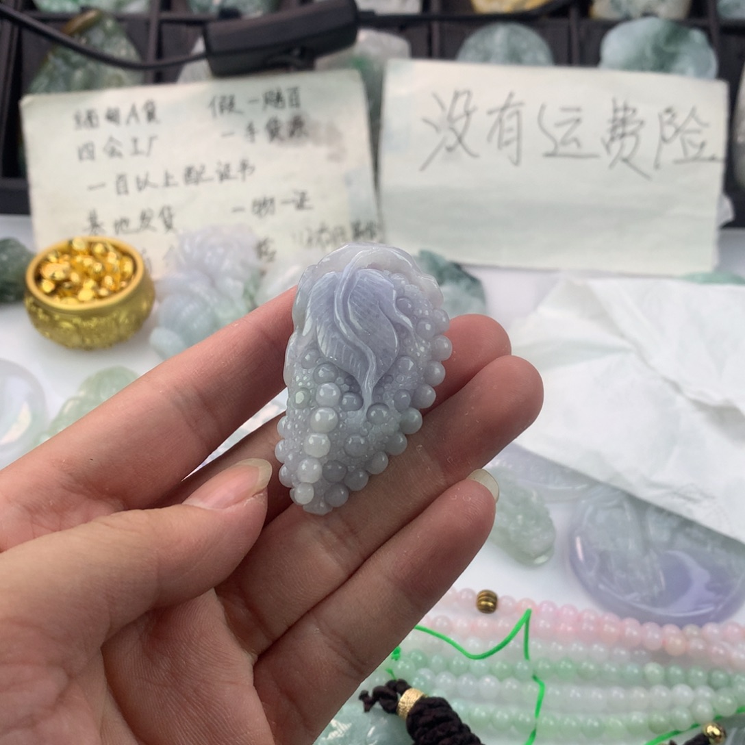 翡翠颈饰未镶嵌＿