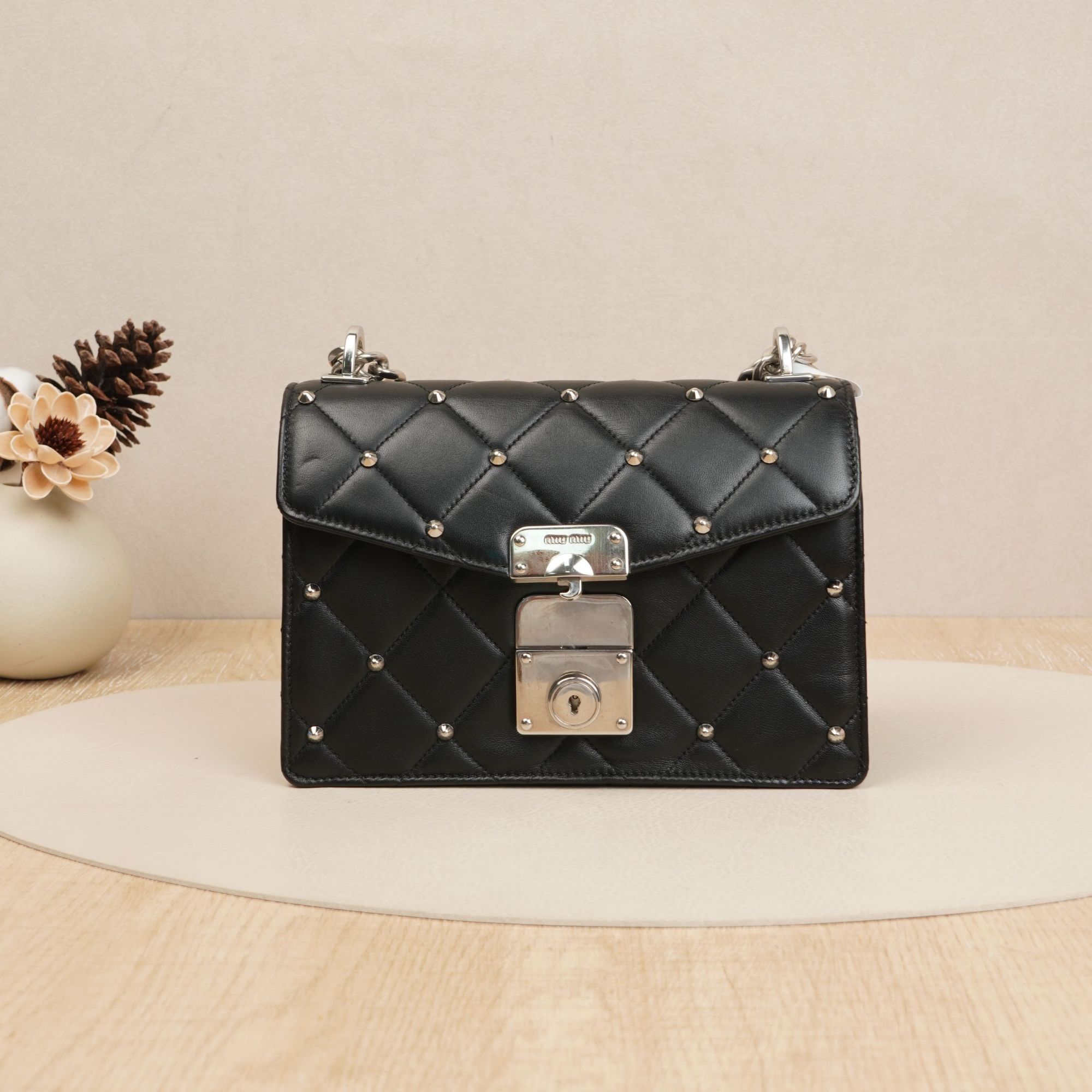 95新 MIU MIU/缪缪 缪缪斜挎包黑银/DS036333