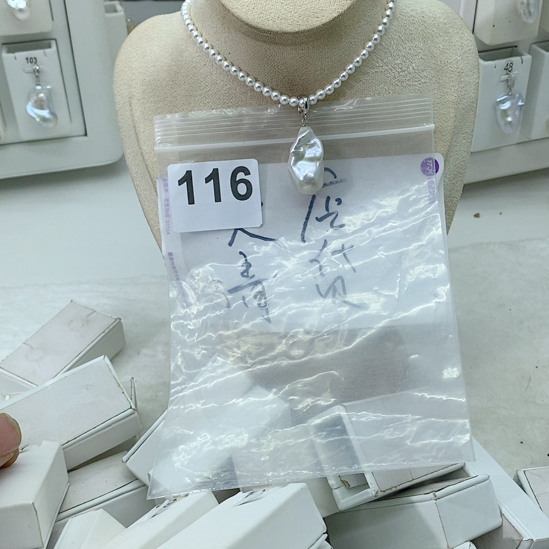 淡水珍珠颈饰合金