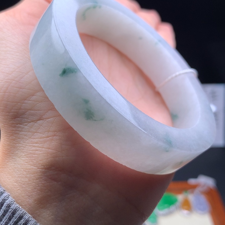 未镶嵌手镯定制翡翠
