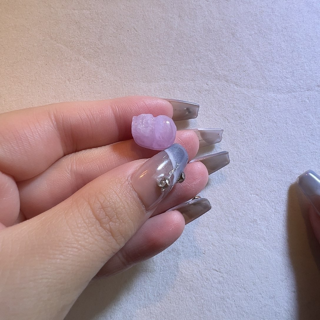 单珠锂辉石未镶嵌紫锂辉雕刻件貔貅