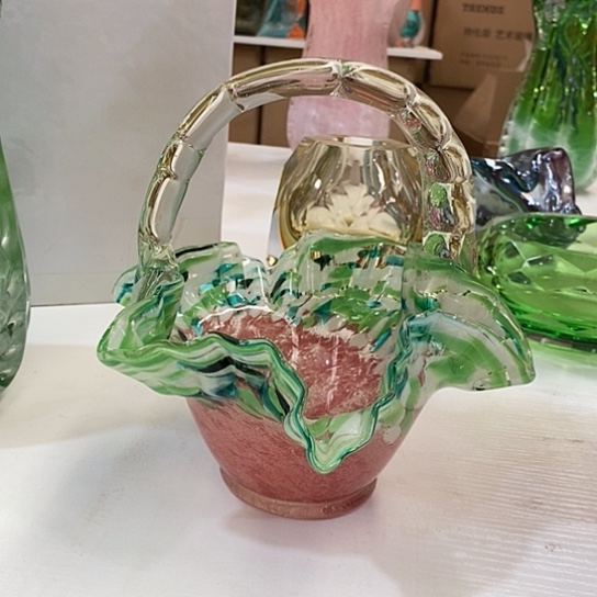 琉璃花瓶高22厘米口径12厘米