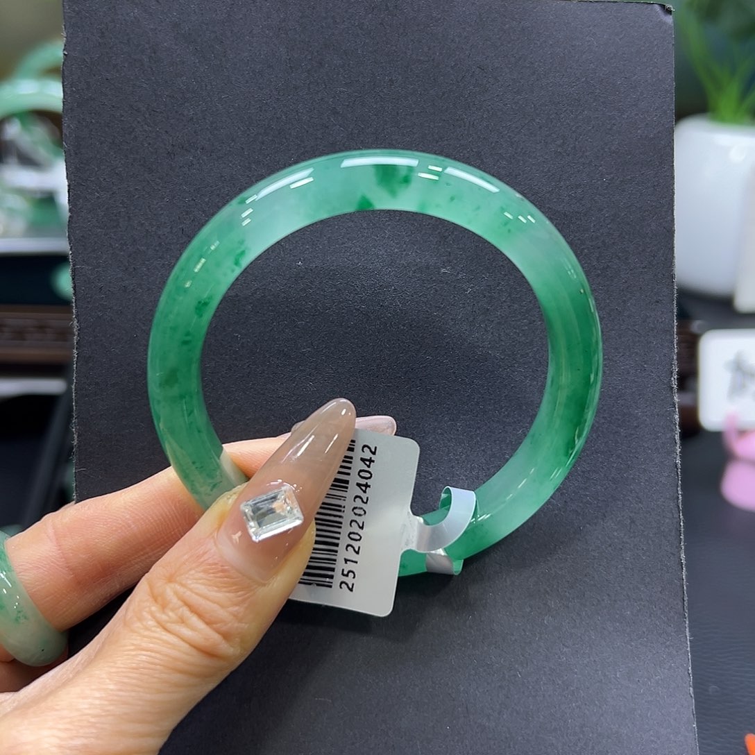 石英质玉（非洲翠）未镶嵌手镯55-56