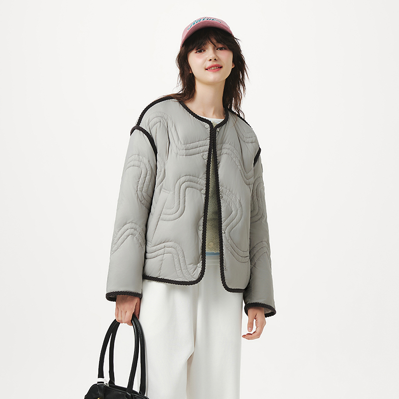 坦博尔饼干轻薄羽绒服女短款2025秋冬新款多色防寒外套TB5330258Z
