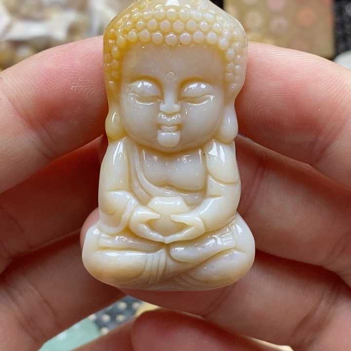 石英质玉颈饰未镶嵌