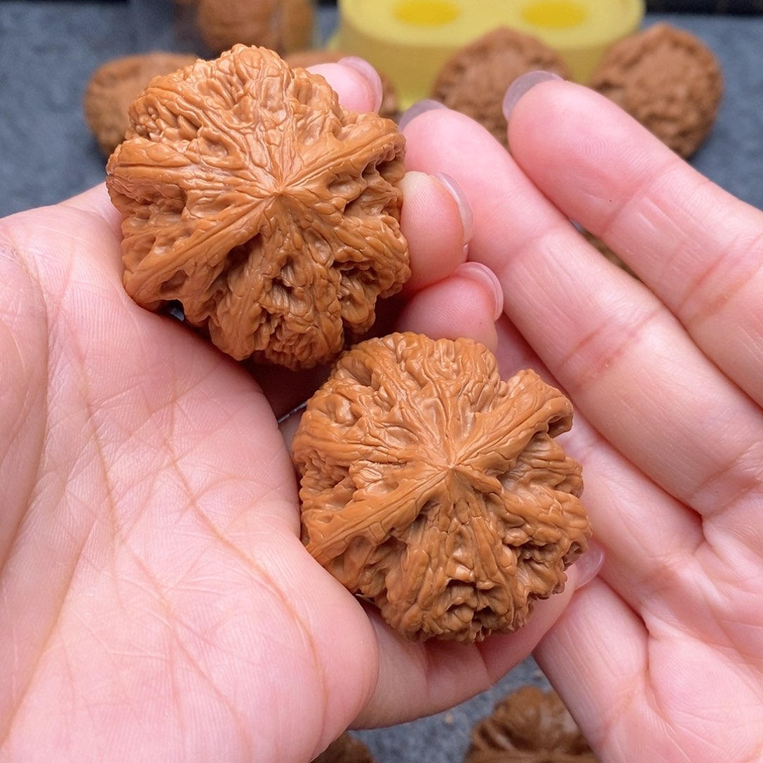 文玩核桃把件。精品粗筋44