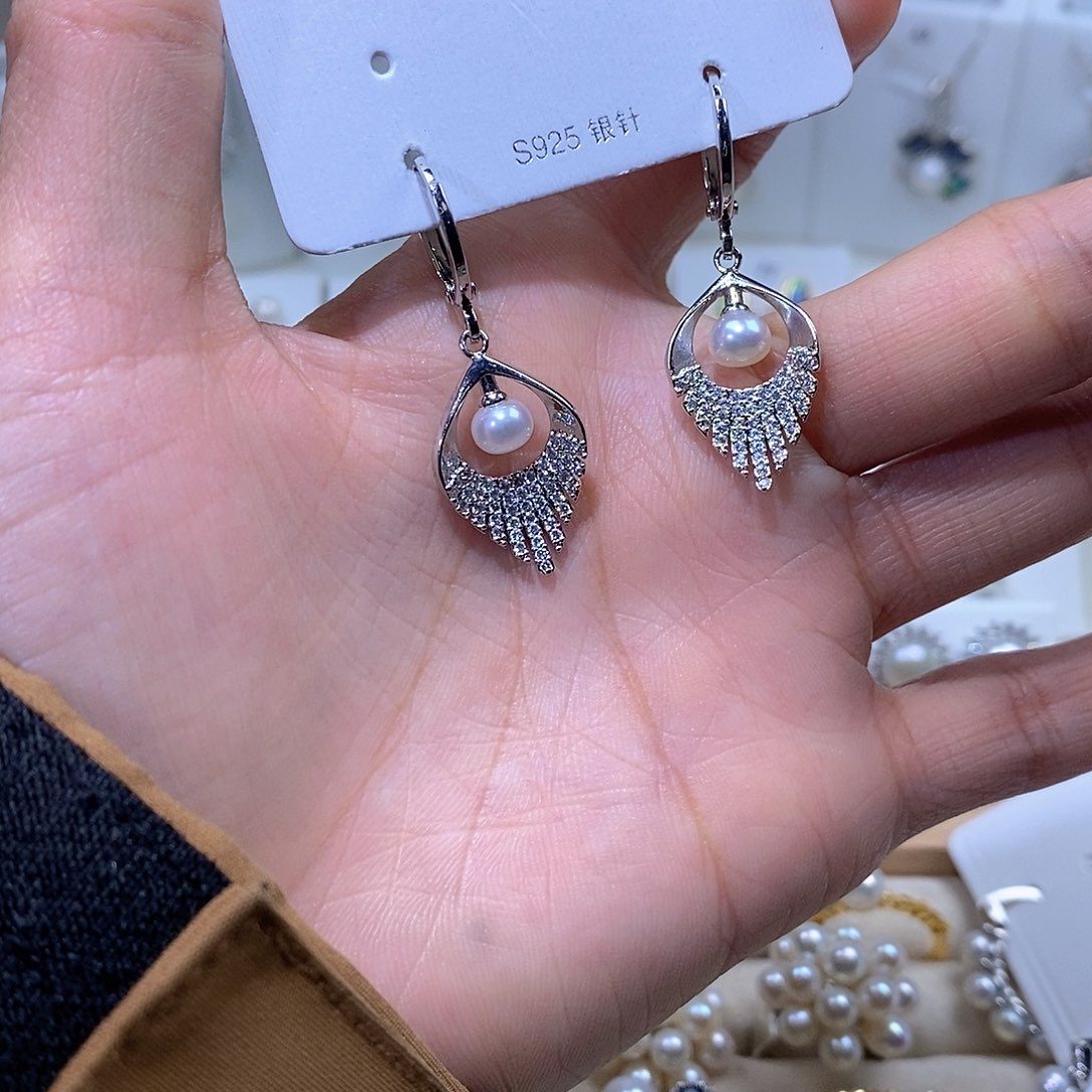 淡水珍珠未镶嵌耳饰