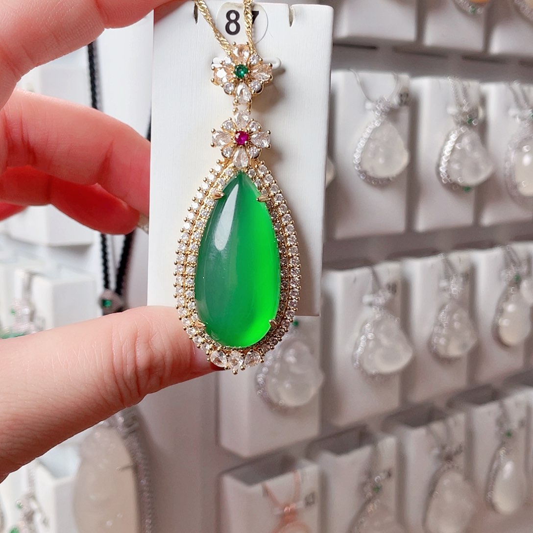 玛瑙/玉髓吊坠(赠链)未镶嵌